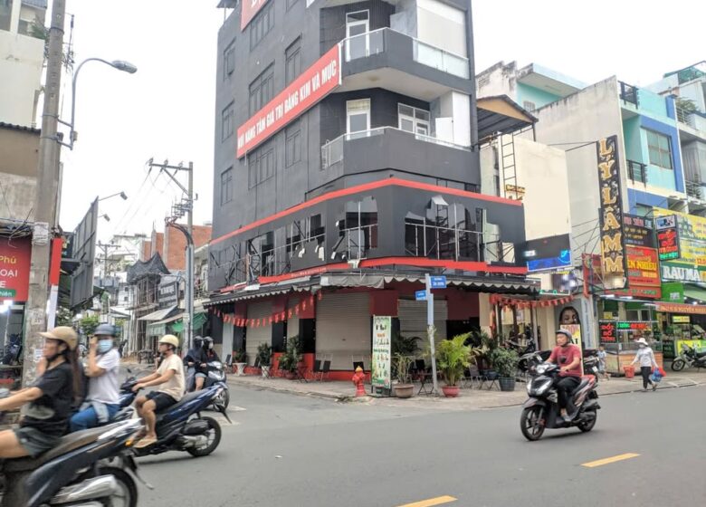 Cho thuê nhà góc 2 mặt tiền Tân Hương – Đối diện chợ 275, 5 tầng có thang máy